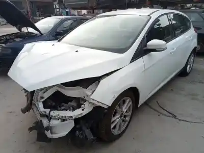 Veículo de Sucata ford focus lim. business 95 cv / 70 kw do ano 2014 alimentado t3da