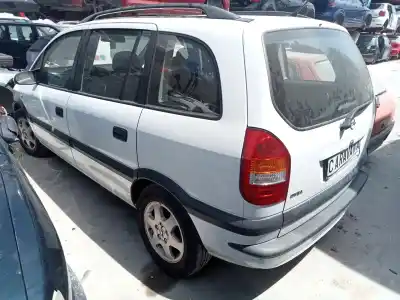 Veicolo di demolizione opel zafira a elegance dell'anno 2001 alimentato z18xe
