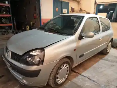 Утилизация автомобиля RENAULT CLIO II FASE II (B/CB0) Authentique года 2002 питание D7FG7