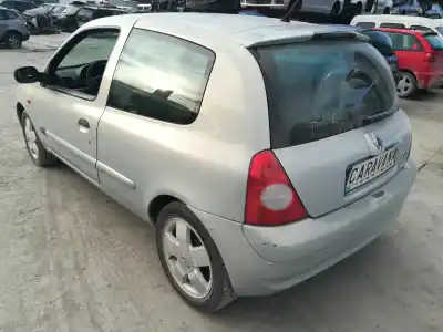 Scrapping Vehicle renault   of the year 2002 powered d4fb7