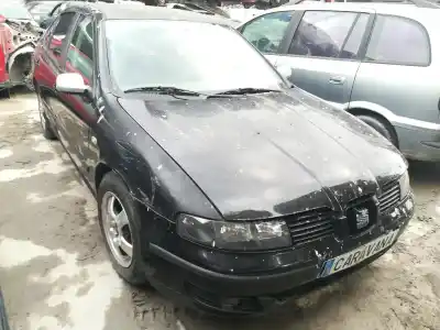 Sloopvoertuig seat leon (1m1) signo van het jaar 2002 aangedreven azd