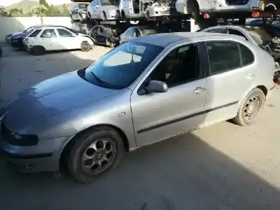 Veicolo di demolizione SEAT LEON (1M1) Signo dell'anno 2001 alimentato ASV
