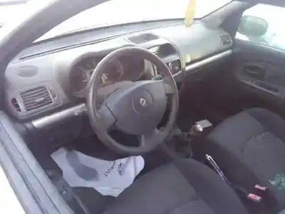 Здавання транспортного засобу renault   року 2001 потужний k9ka7