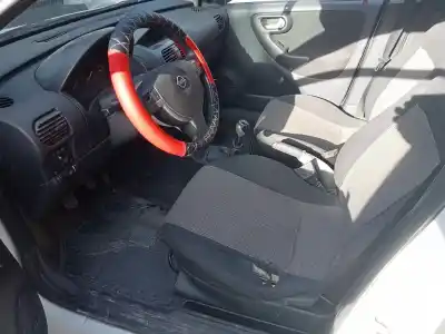 Véhicule à la ferraille opel corsa c enjoy de l'année 2005 alimenté z17dth
