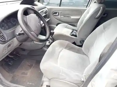 Veicolo di demolizione RENAULT SCENIC (JA..) 1.9 DCI Authentique dell'anno 2002 alimentato F9QK7
