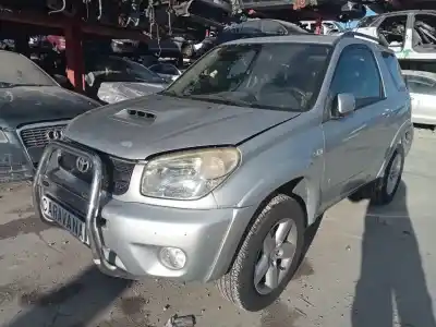 Veículo de Sucata toyota rav 4 (a2) 2.0 d-4d executive 4x4 (2003->) do ano 2005 alimentado 1cdftv