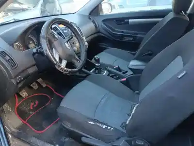 Veicolo di demolizione kia cee'd fastback (ed) 1.6 crdi 90 dell'anno 2011 alimentato d4fb