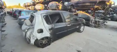 Veículo de Sucata renault clio iii authentique do ano 2008 alimentado k9km7