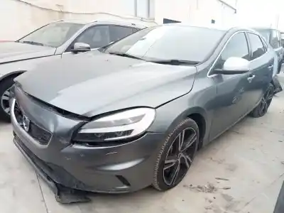 Veículo de Sucata volvo v40 básico do ano 2018 alimentado d4204t8