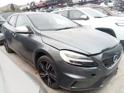 Veículo de Sucata volvo v40 básico do ano 2018 alimentado d4204t8