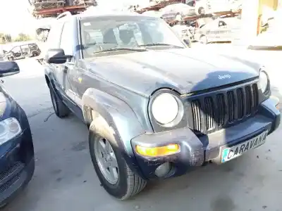 Véhicule à la ferraille jeep cherokee (kj) 2.5 crd 4x4 de l'année 2003 alimenté 09c