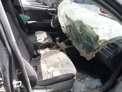 Scrapping Vehicle kia stonic (ybcuv) business of the year 2017 powered d4fb