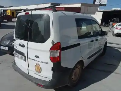 Vehículo de desguace ford                                               transit courier                                                                                                                                                                                                                                            ambiente                                                                                                                                                                                                                                                   del año 2016 con motor xucd