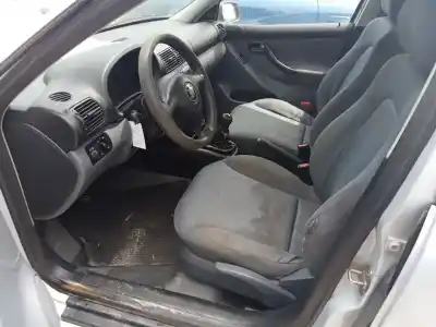 Véhicule à la ferraille seat toledo (1m2) signo de l'année 1999 alimenté akl