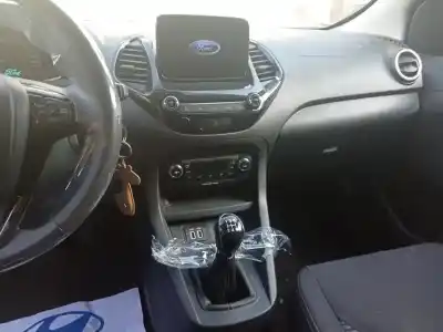 Veículo de Sucata ford ka+ black / white do ano 2019 alimentado bike