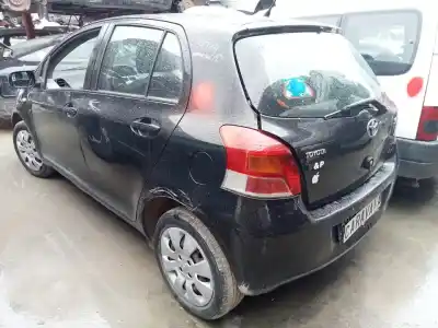 Véhicule à la ferraille toyota yaris (ksp9/scp9/nlp9) básico de l'année 2009 alimenté 1nd