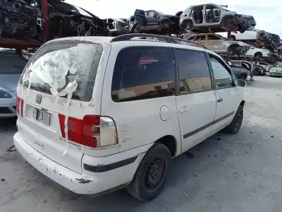 Veicolo di demolizione seat alhambra (7v9) fancy dell'anno 2000 alimentato auy