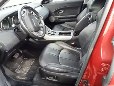 Véhicule à la ferraille land rover evoque se de l'année 2017 alimenté 204dtd