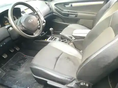 Veículo de Sucata kia cee´d emotion do ano 2008 alimentado d4ea