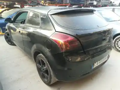 Veicolo di demolizione KIA CEE´D Emotion dell'anno 2008 alimentato D4EA