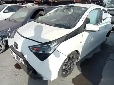 Veicolo di demolizione TOYOTA AYGO x-cite dell'anno 2018 alimentato 1KR