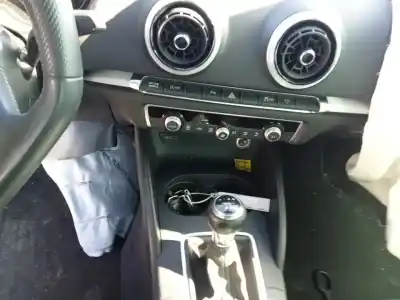 Утилизация автомобиля audi a3 sedán (8vm) 30 tdi s line года 2019 питание dgt