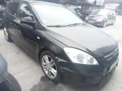 Veículo de Sucata kia cee'd fastback (ed) 1.6 crdi 115 do ano 2008 alimentado d4fb