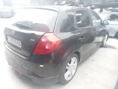Veículo de Sucata kia cee'd fastback (ed) 1.6 crdi 115 do ano 2008 alimentado d4fb