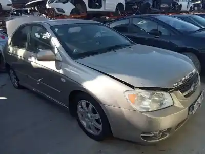 Veículo de Sucata kia cerato 2.0 ex crdi berlina do ano 2005 alimentado d4ea