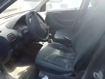 Sloopvoertuig opel corsa c club van het jaar 2001 aangedreven y17dtl