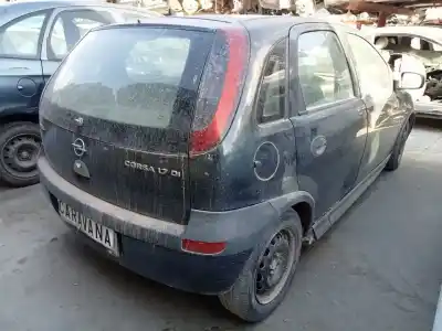 Sloopvoertuig opel corsa c club van het jaar 2001 aangedreven y17dtl