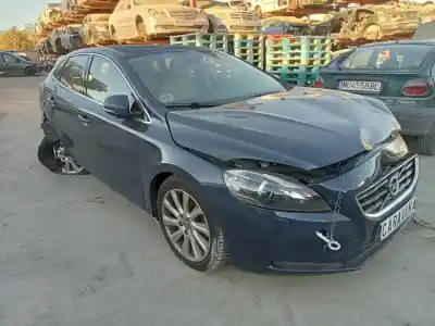 Véhicule à la ferraille volvo v40 basis de l'année 2014 alimenté d4162t