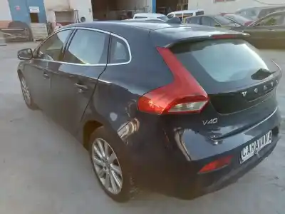 Véhicule à la ferraille volvo v40 basis de l'année 2014 alimenté d4162t