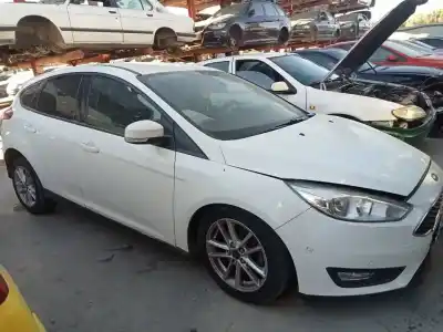 Scrapping Vehicle ford focus lim. black&red of the year 2016 powered xwda