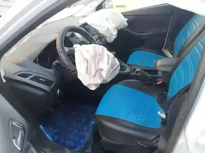 Scrapping Vehicle ford focus lim. black&red of the year 2016 powered xwda