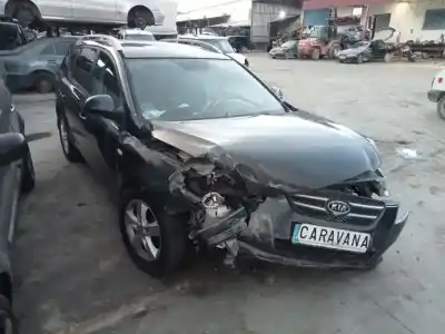 Veicolo di demolizione kia ceed active 116 cv / 85 kw dell'anno 2008 alimentato d4fb