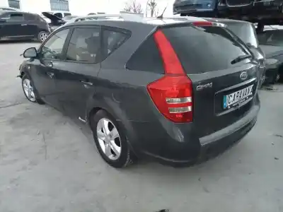 Veicolo di demolizione kia ceed active 116 cv / 85 kw dell'anno 2008 alimentato d4fb