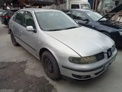 Véhicule à la ferraille SEAT LEON (1M1) Last Edition de l'année 2001 alimenté AUS