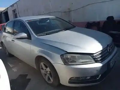 Veículo de Sucata volkswagen passat lim. (362) advance bluemotion do ano 2011 alimentado cay