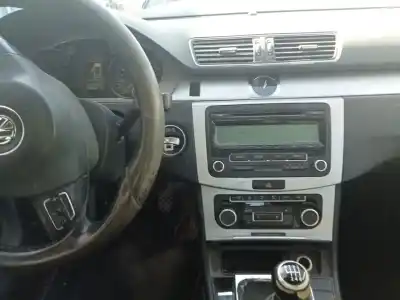 Veículo de Sucata volkswagen passat lim. (362) advance bluemotion do ano 2011 alimentado cay