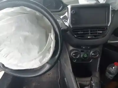 Scrapping Vehicle peugeot 208 access of the year 2012 powered 8h01