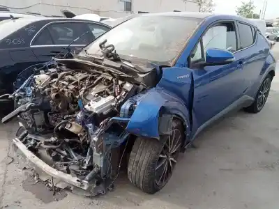 Здавання транспортного засобу toyota c-hr (x10) hybrid active 122 cv / 90 kw року 2017 потужний 2zr