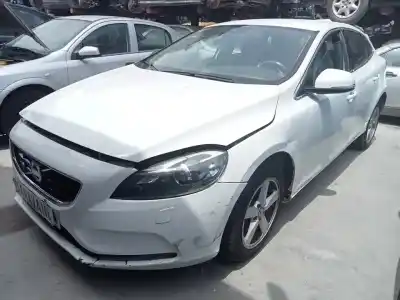 Hurda Aracı VOLVO V40 Momentum Yılın 2012 güçlü D5204T6