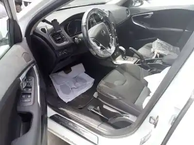 Hurda Aracı volvo v40 momentum yılın 2012 güçlü d5204t6