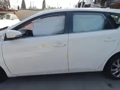 Veículo de Sucata toyota auris hybrid business do ano 2018 alimentado 2zr