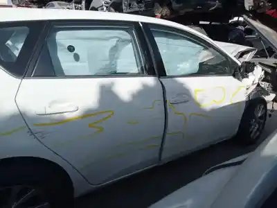 Veículo de Sucata toyota auris hybrid business do ano 2018 alimentado 2zr