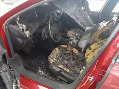 Veicolo di demolizione peugeot 308 active dell'anno 2017 alimentato hn01