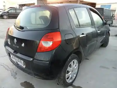 Veicolo di demolizione renault clio iii emotion dell'anno 2008 alimentato k9kt7