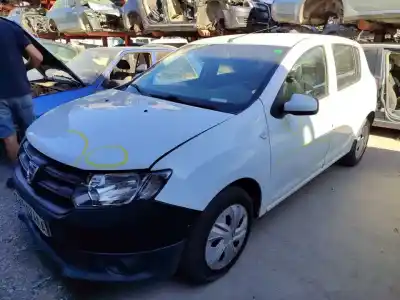 Sloopvoertuig dacia sandero laureate van het jaar 2015 aangedreven k9ke6