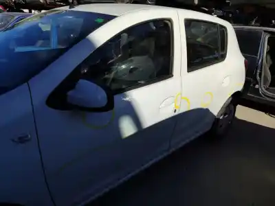 Sloopvoertuig dacia sandero laureate van het jaar 2015 aangedreven k9ke6